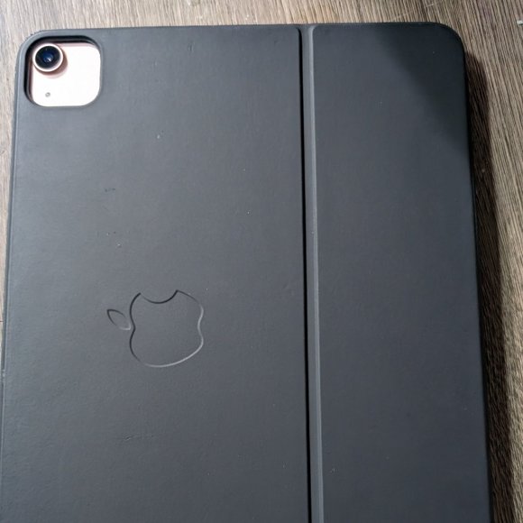 iPad Air 4 - 64GB - Wifi - w Genuine Apple Keyboard Case Glass is Mint - IC Lock - Picture 1 of 7
